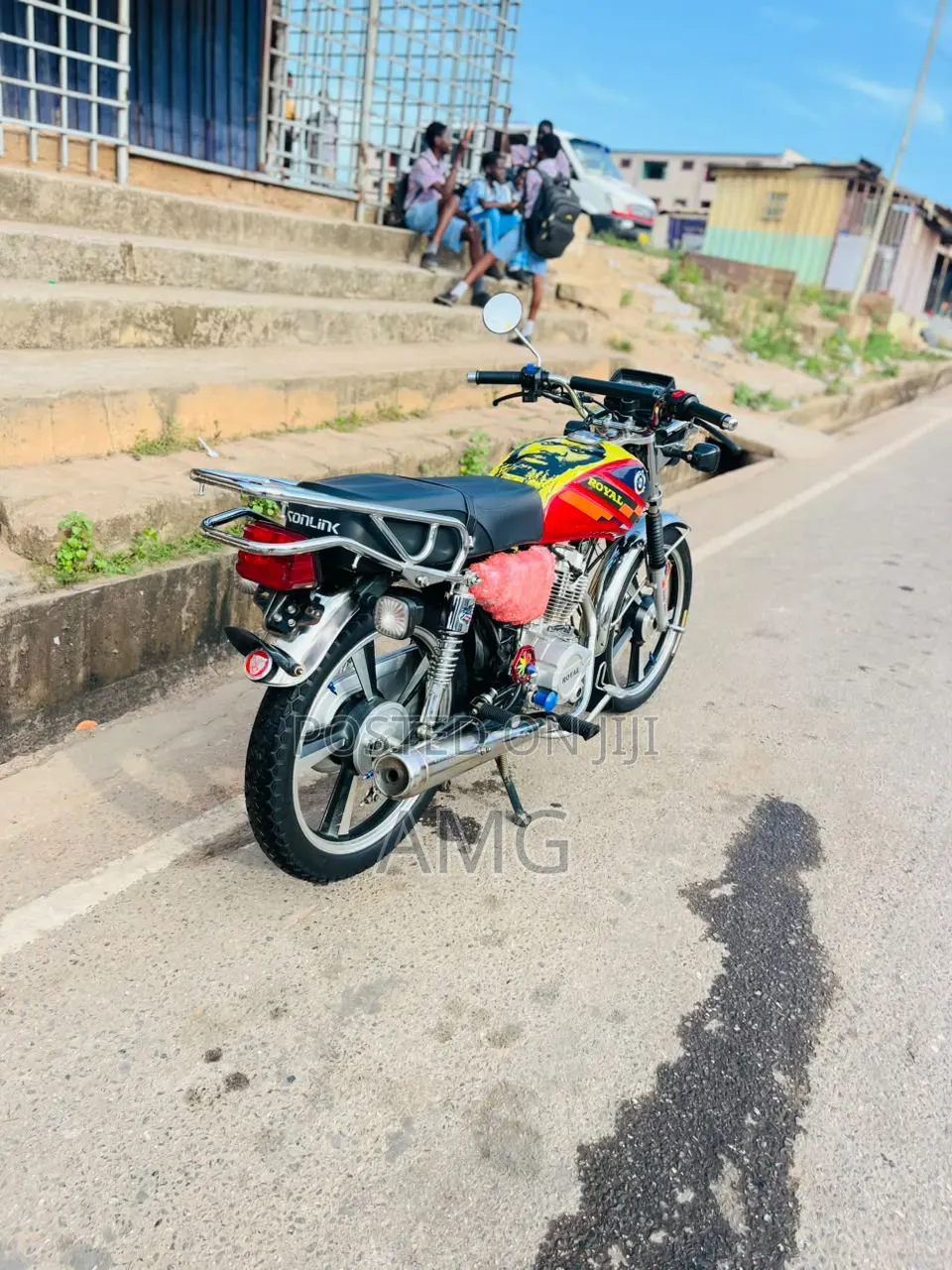 New Royal RY125 2025 Red