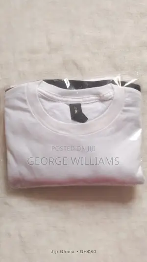 Original Gildan T Shirts White Size M -¢80.00