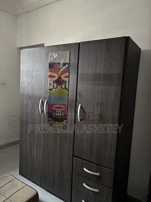 Wardrobe With Mirror