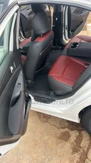 Hyundai Sonata GLS Sedan FWD (2.4L 4cyl 6A) 2013 White