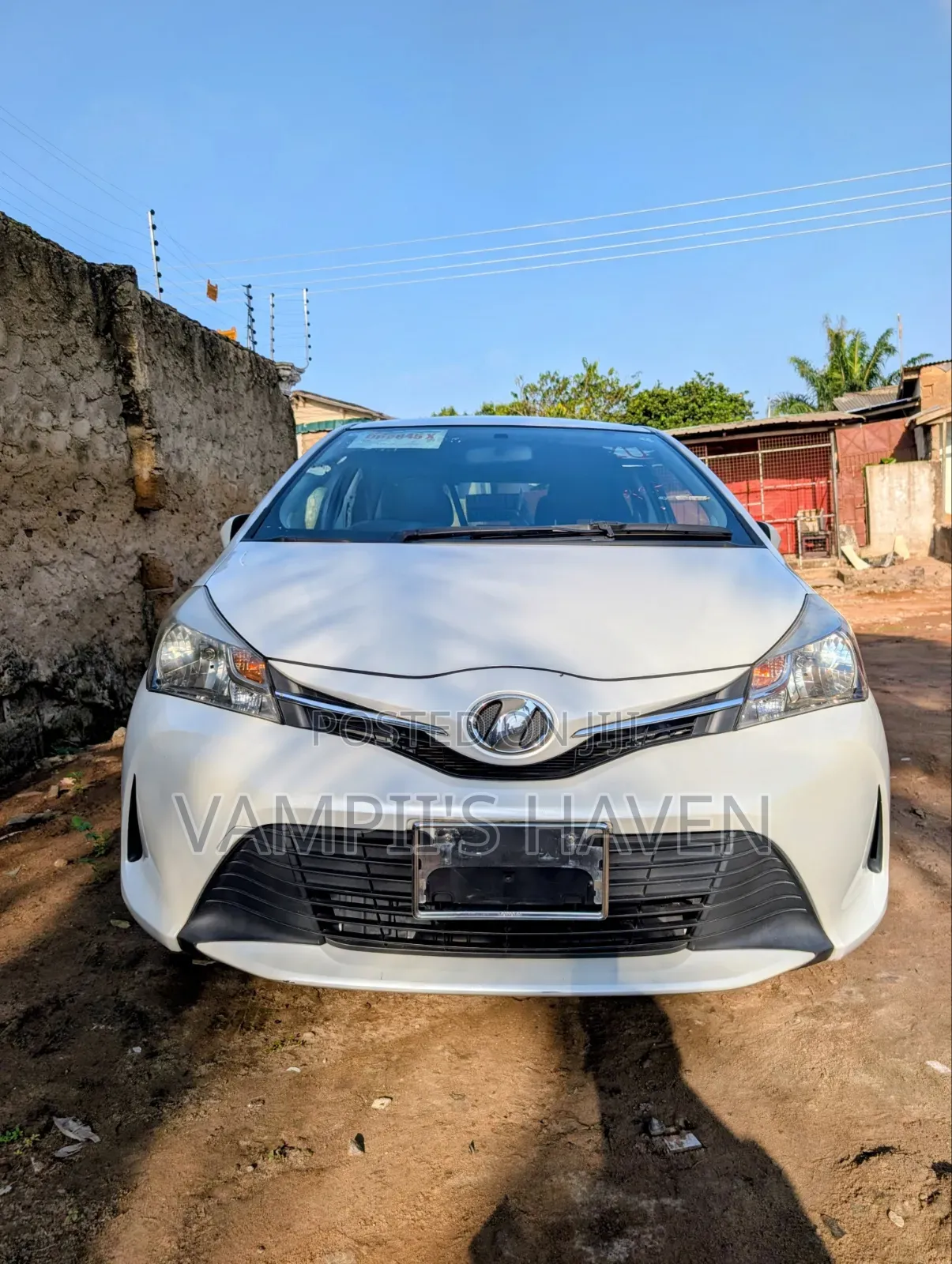 Toyota Vitz 1.3 AWD 5dr 2015 White