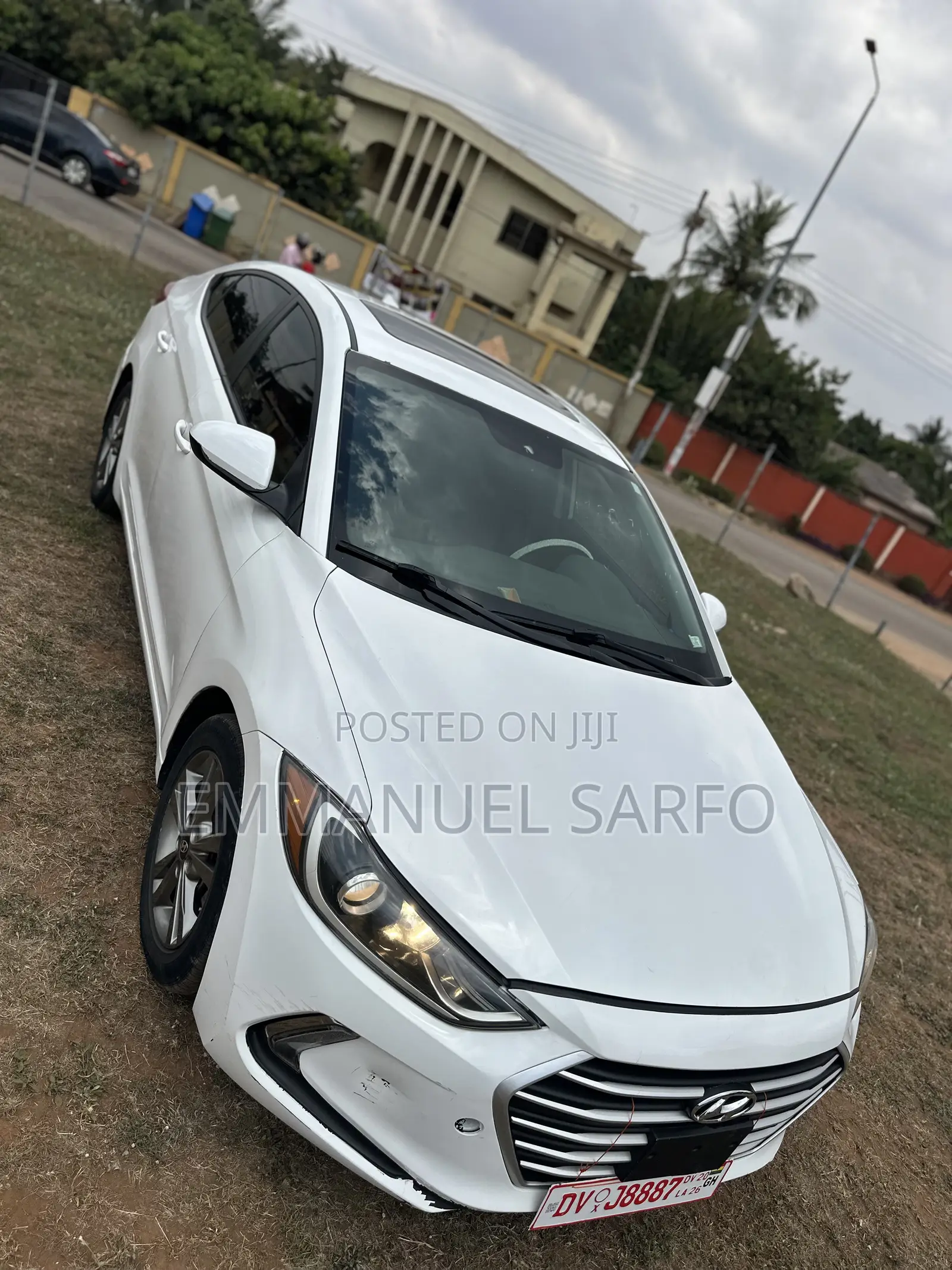 Hyundai Elantra Limited Sedan FWD (2.0L 4cyl 6A) 2017 White