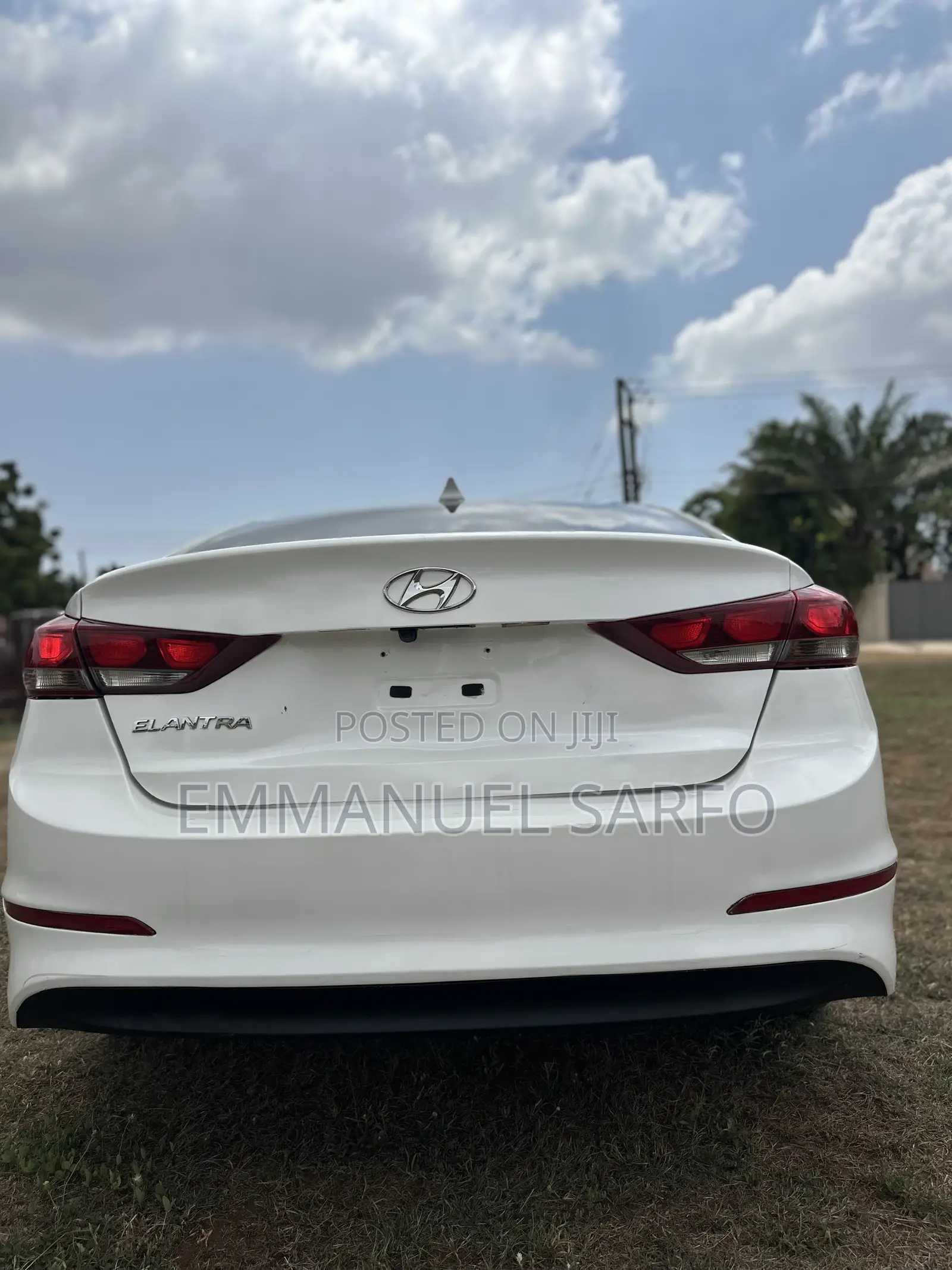 Hyundai Elantra Limited Sedan FWD (2.0L 4cyl 6A) 2017 White