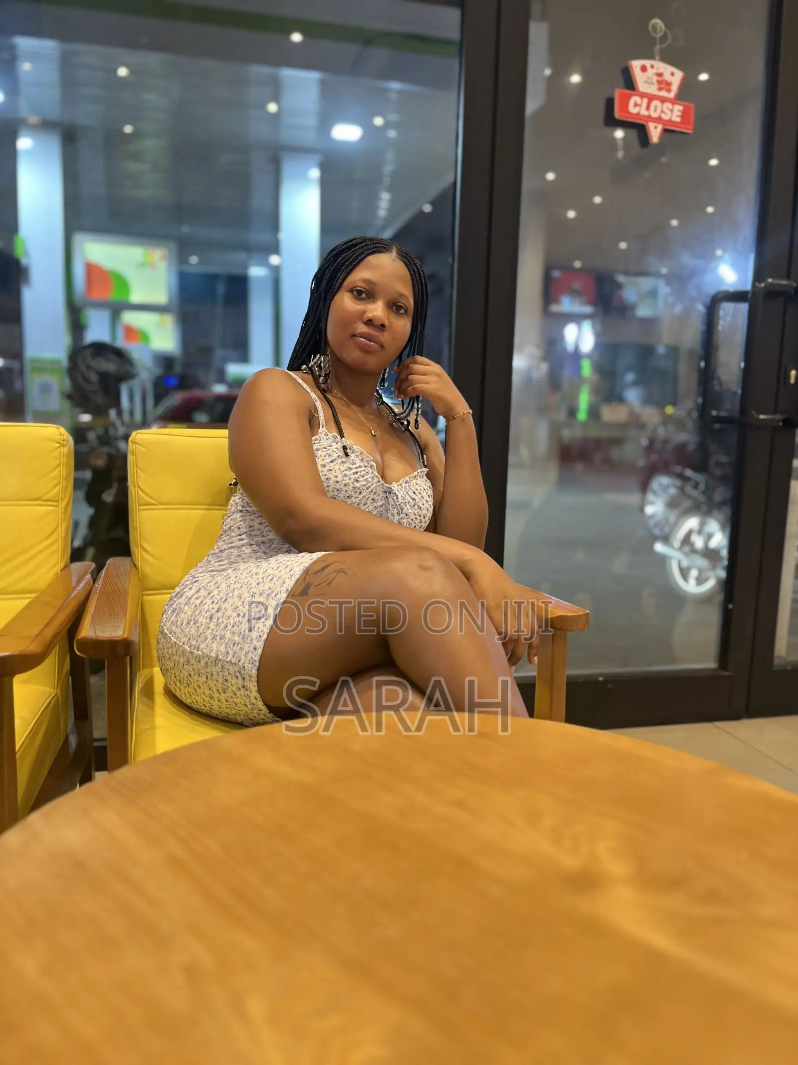 Receptionist