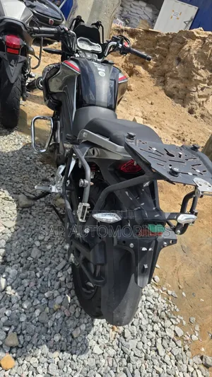 Honda CB 2018 Gray