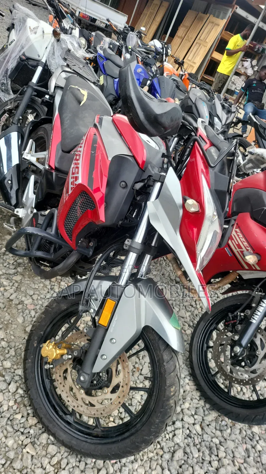 Honda CB 2018 Gray