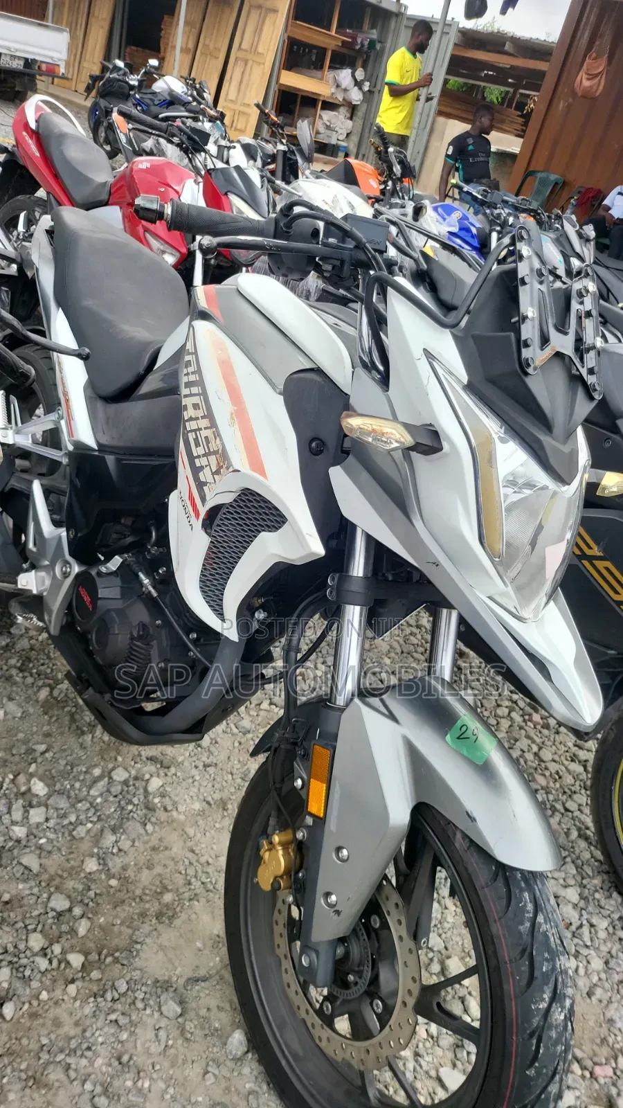 Honda CB 2018 Gray