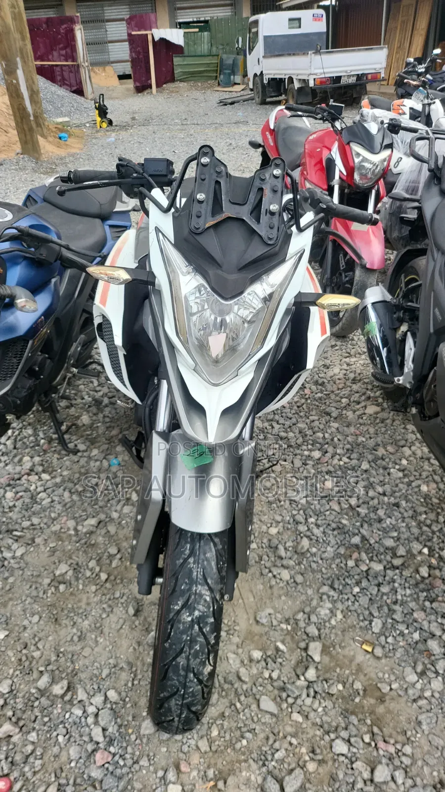 Honda CB 2018 Gray