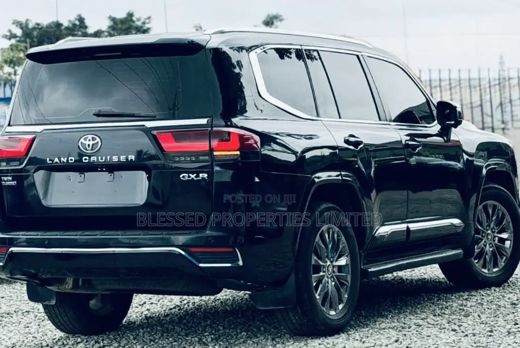Toyota Land Cruiser 2023 Black
