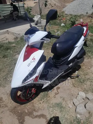 Yamaha Aerox 2022 White