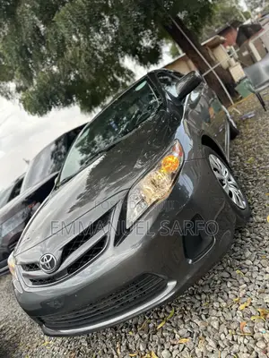Toyota Corolla L 4dr Sedan (1.8L 4cyl 5M) 2012 Gray