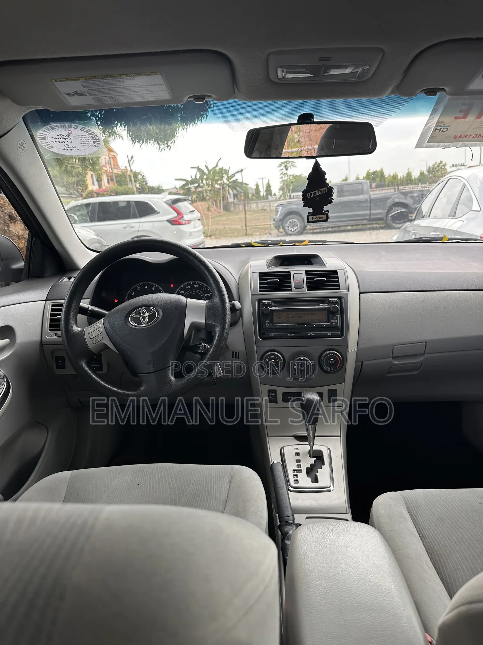 Toyota Corolla L 4dr Sedan (1.8L 4cyl 5M) 2012 Gray