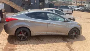 Hyundai Elantra 2012 Gray