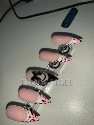 Nails Service