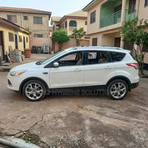 Ford Escape Titanium 4dr SUV AWD  (1.6L 4cyl Turbo 6A) 2014 White