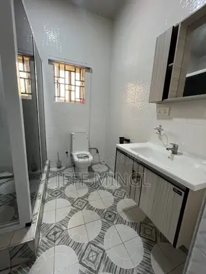 Furnished 2bdrm Apartment in Oxford Street for rent
