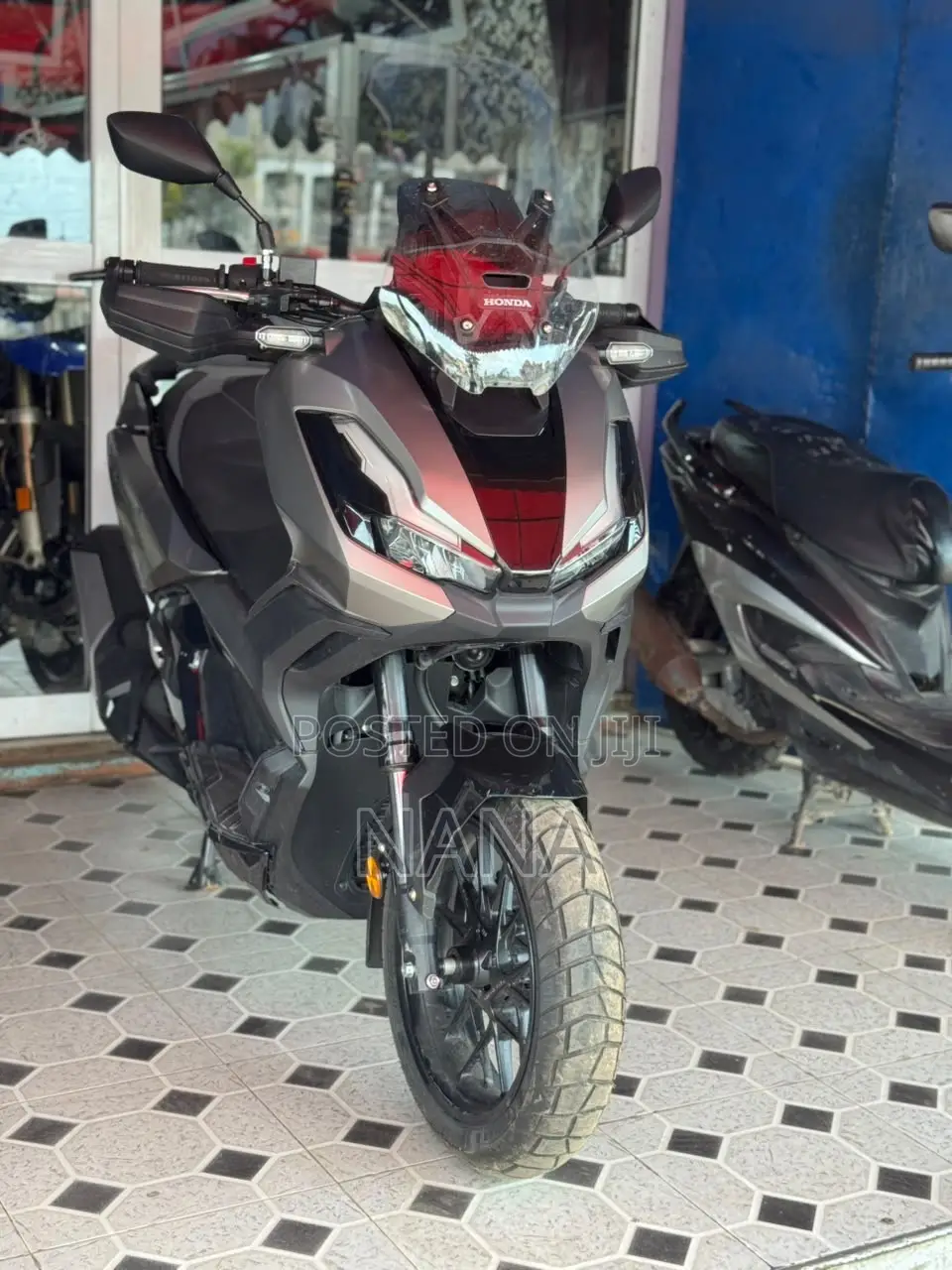 Honda 2025 Silver