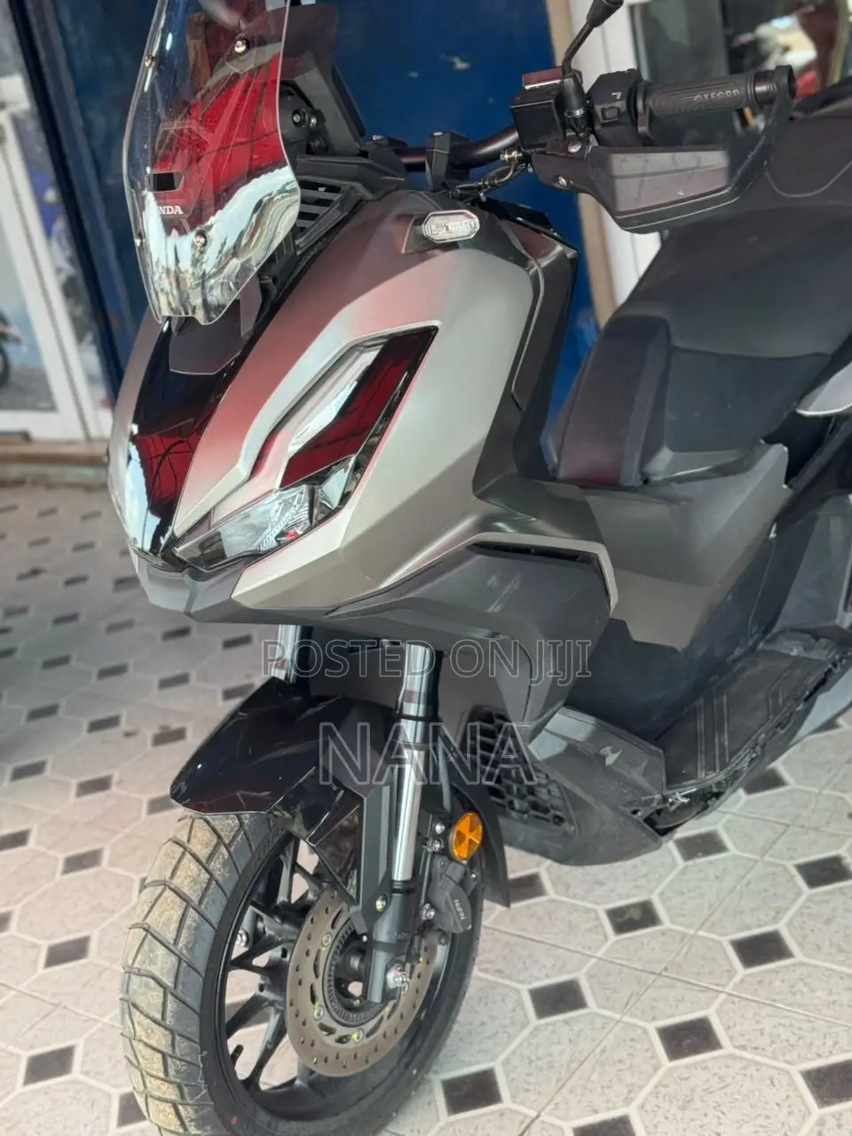 Honda 2025 Silver