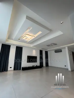 4bdrm Townhouse / Terrace in North Legon for rent