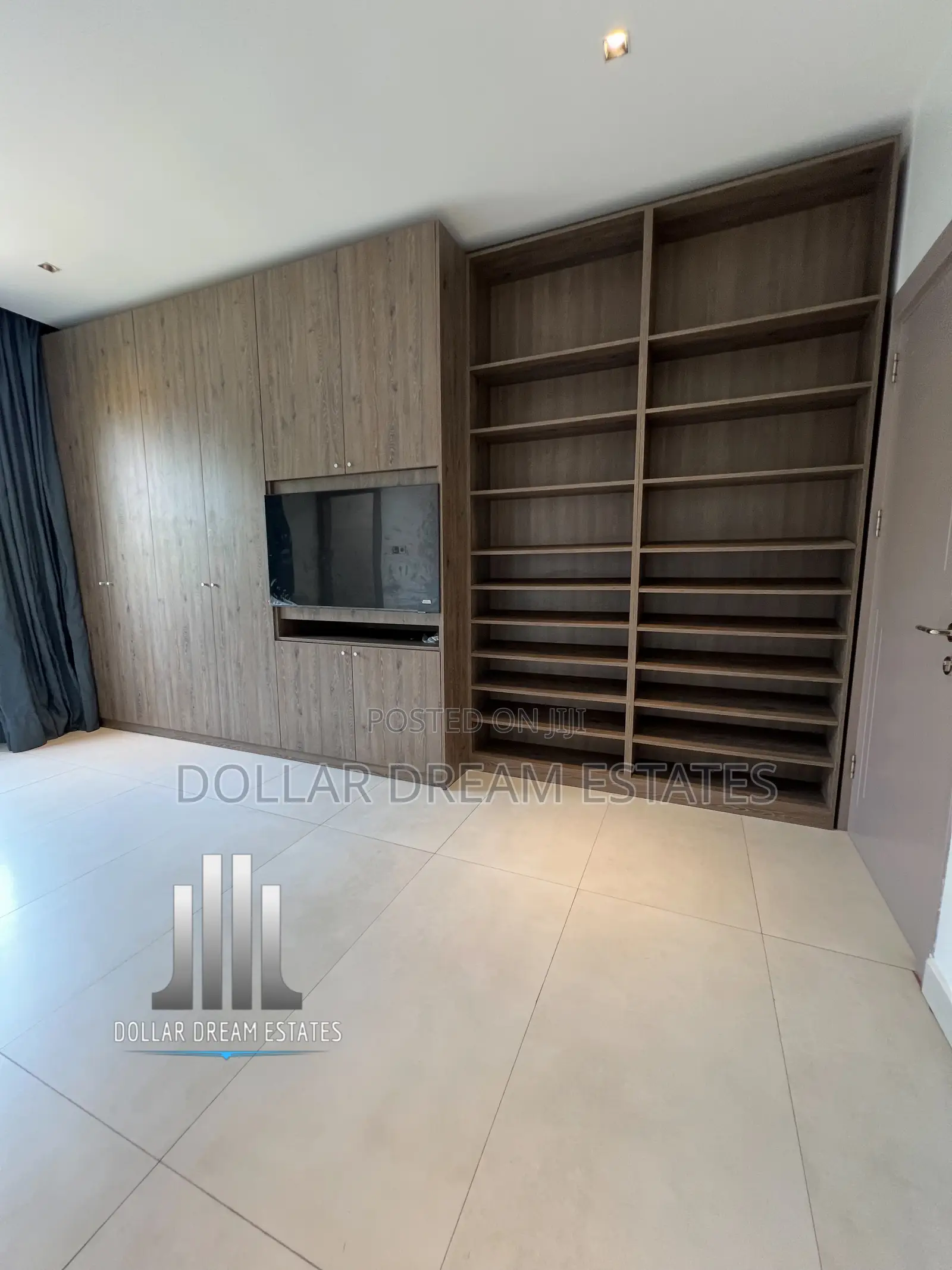 4bdrm Townhouse / Terrace in North Legon for rent