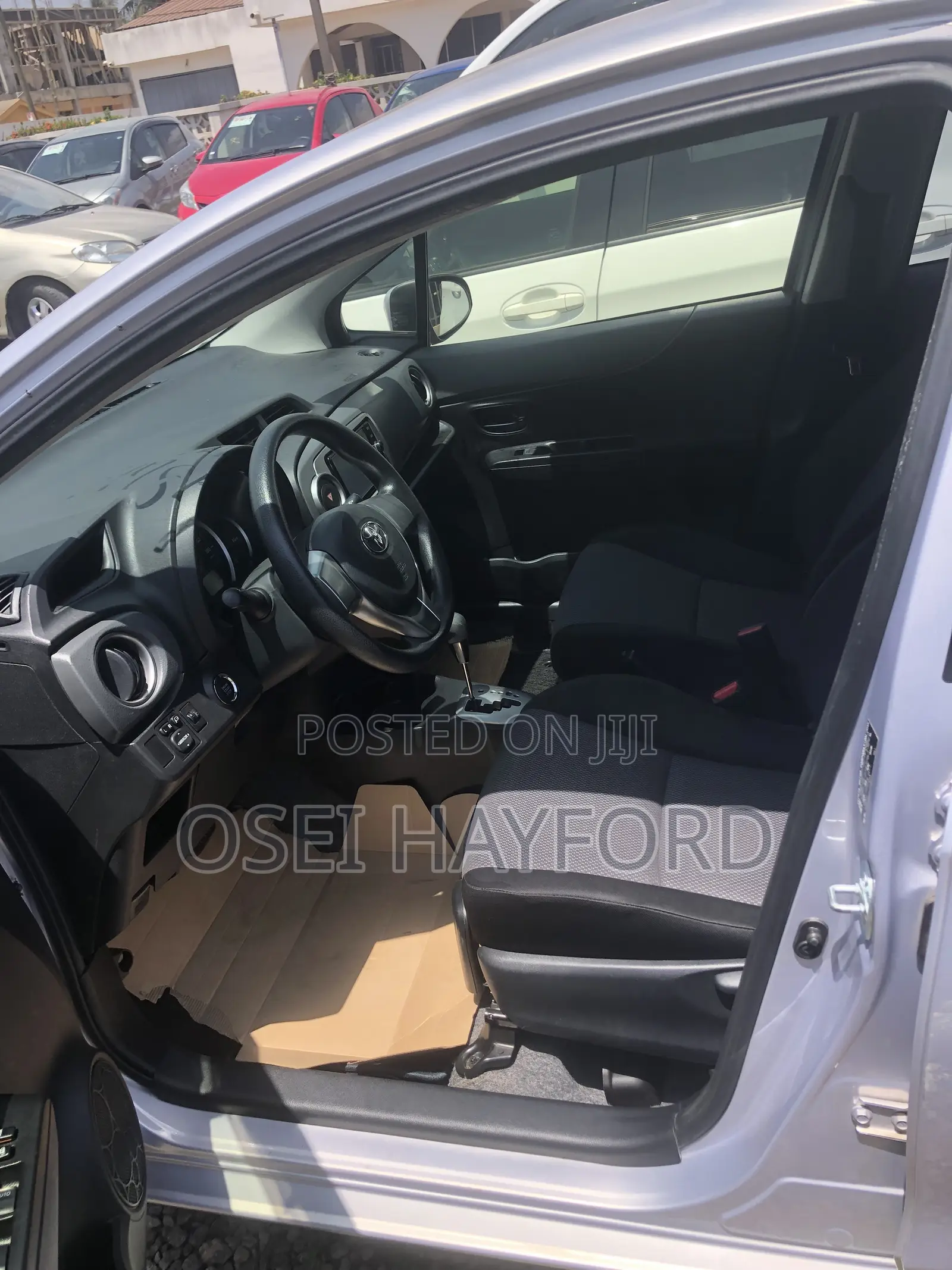 Toyota Vitz 2014 Pearl