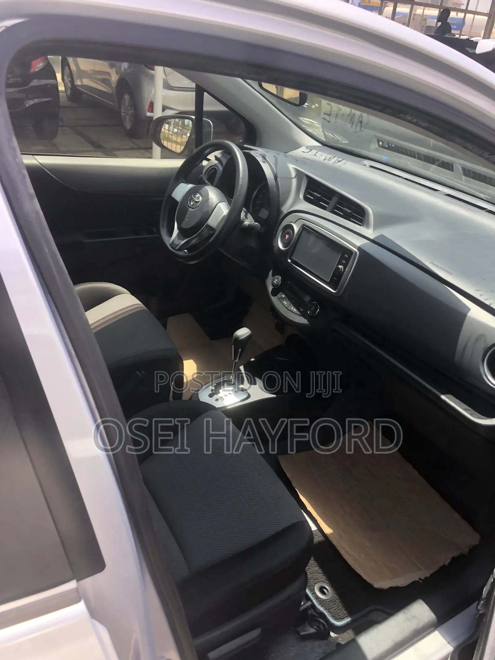 Toyota Vitz 2014 Pearl