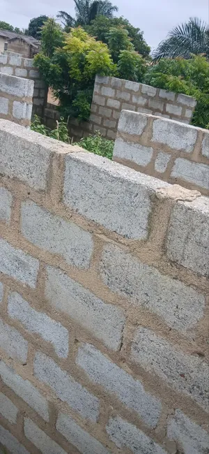 3bdrm House in De-Icons Real Estate, Awutu Senya East Municipal