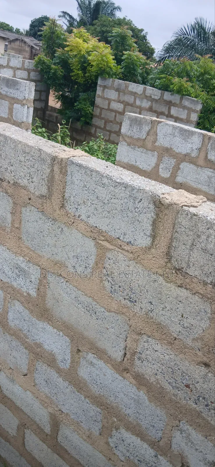 3bdrm House in De-Icons Real Estate, Awutu Senya East Municipal