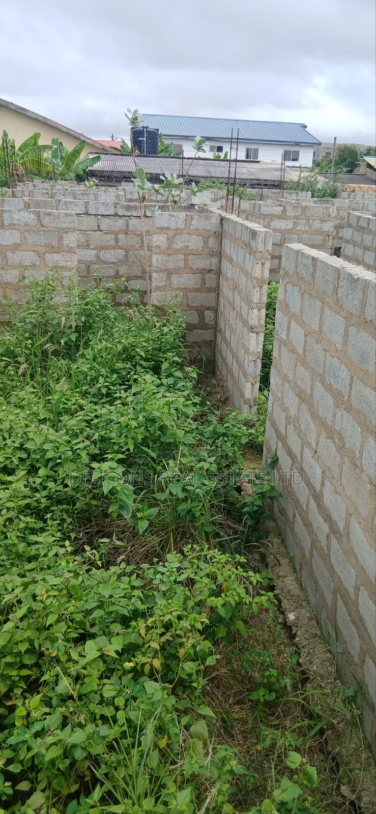 3bdrm House in De-Icons Real Estate, Awutu Senya East Municipal