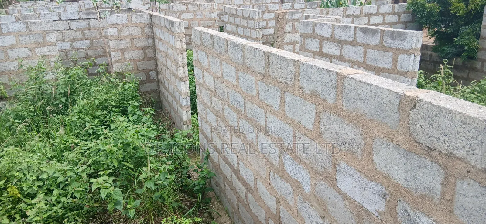 3bdrm House in De-Icons Real Estate, Awutu Senya East Municipal