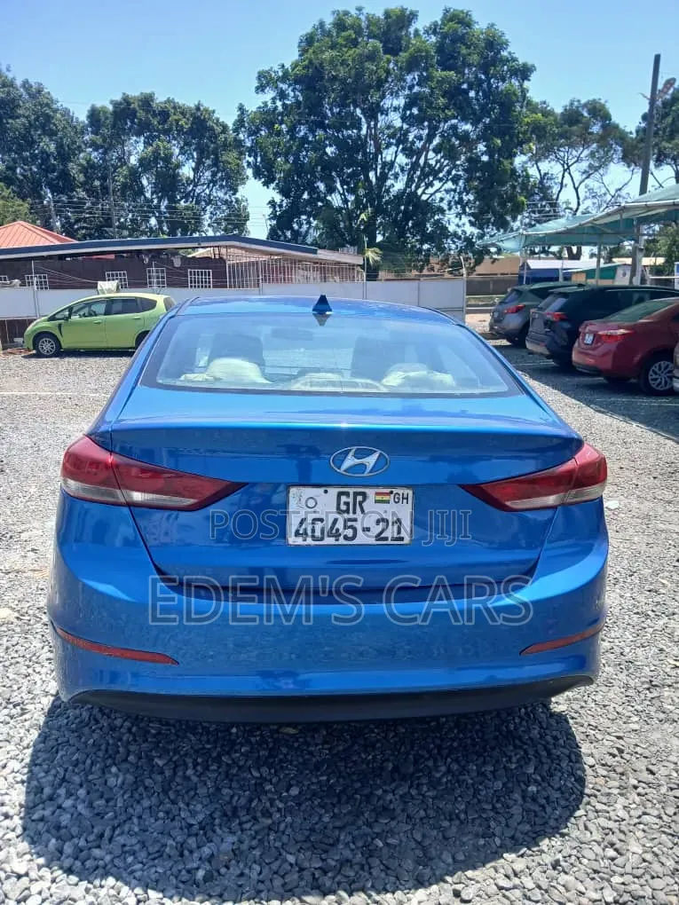 Hyundai Elantra 2018 Blue