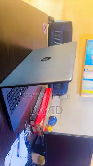 Laptop HP 250 G6 6GB Intel Celeron SSHD (Hybrid) 500GB