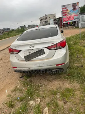 Hyundai Elantra SE 4dr Sedan (1.8L 4cyl 6A) 2015 Silver
