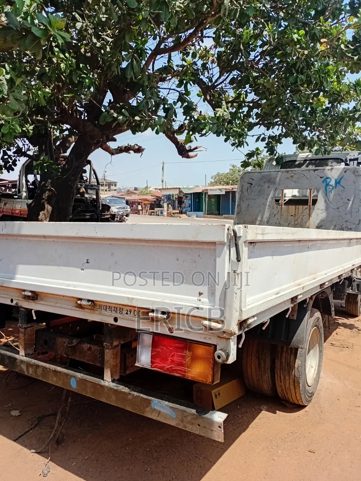 Hyundai Mighty 3.5ton (6 Holes )