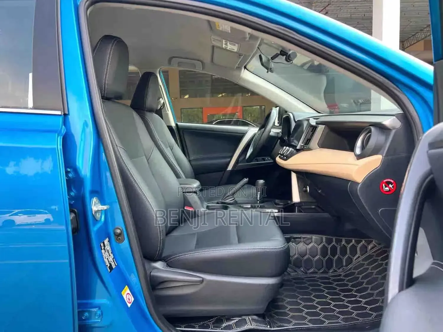 Toyota RAV4 2018 Blue