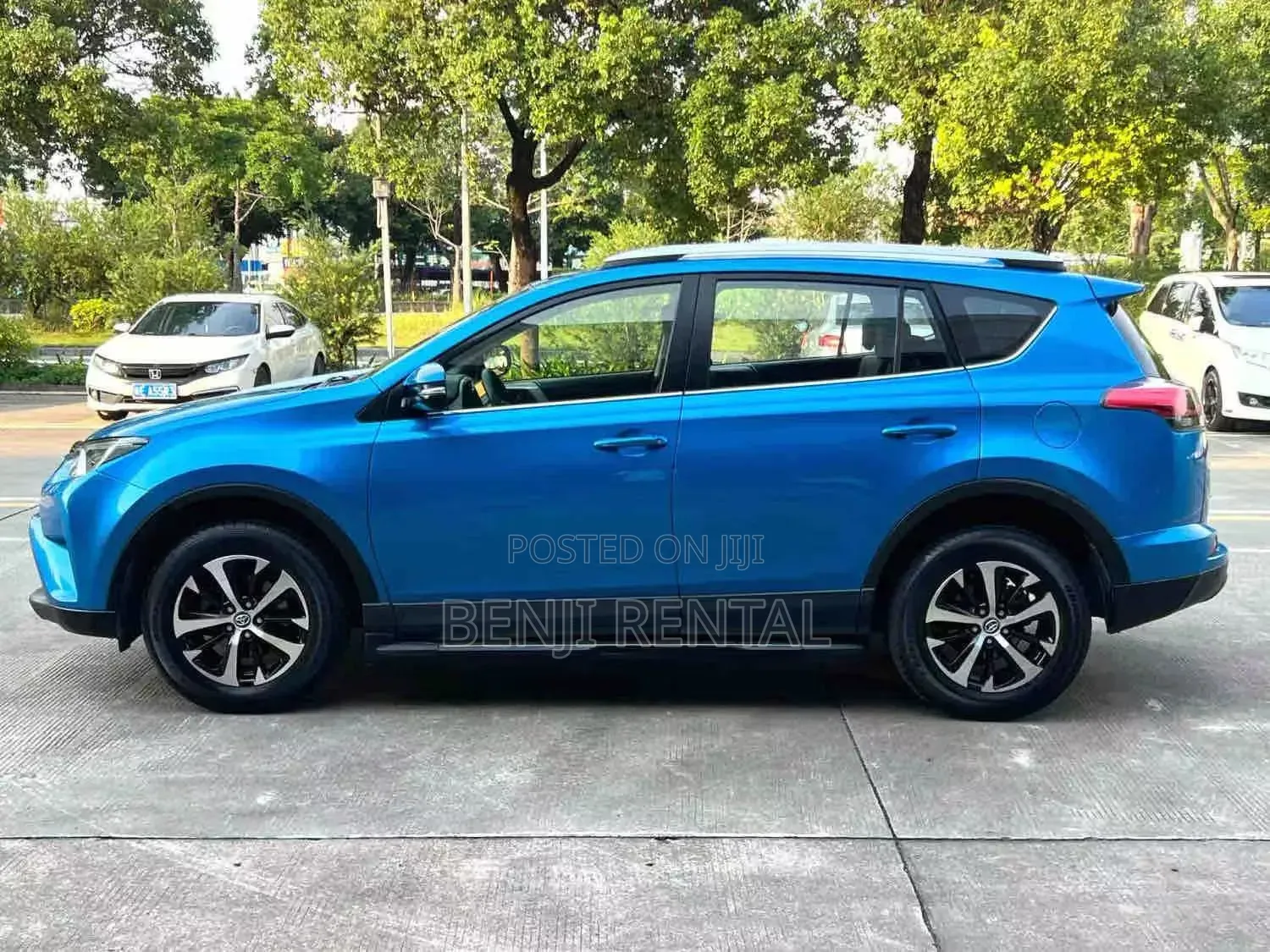 Toyota RAV4 2018 Blue