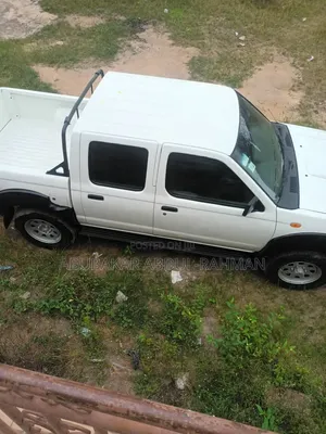 Nissan Hardbody 2021 White
