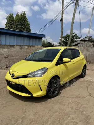 Toyota Vitz 1.3 FWD 5dr 2015 Yellow
