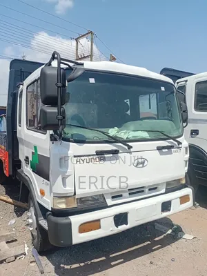Hyundai Mighty 5ton ( 6holes )