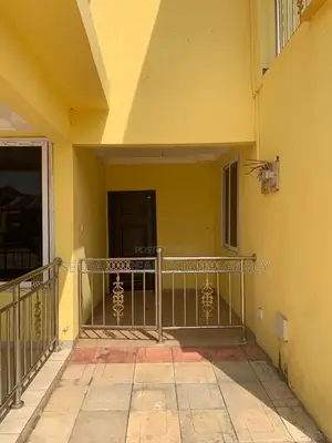 3bdrm Apartment in Sefdard Properties, Gbawe for rent