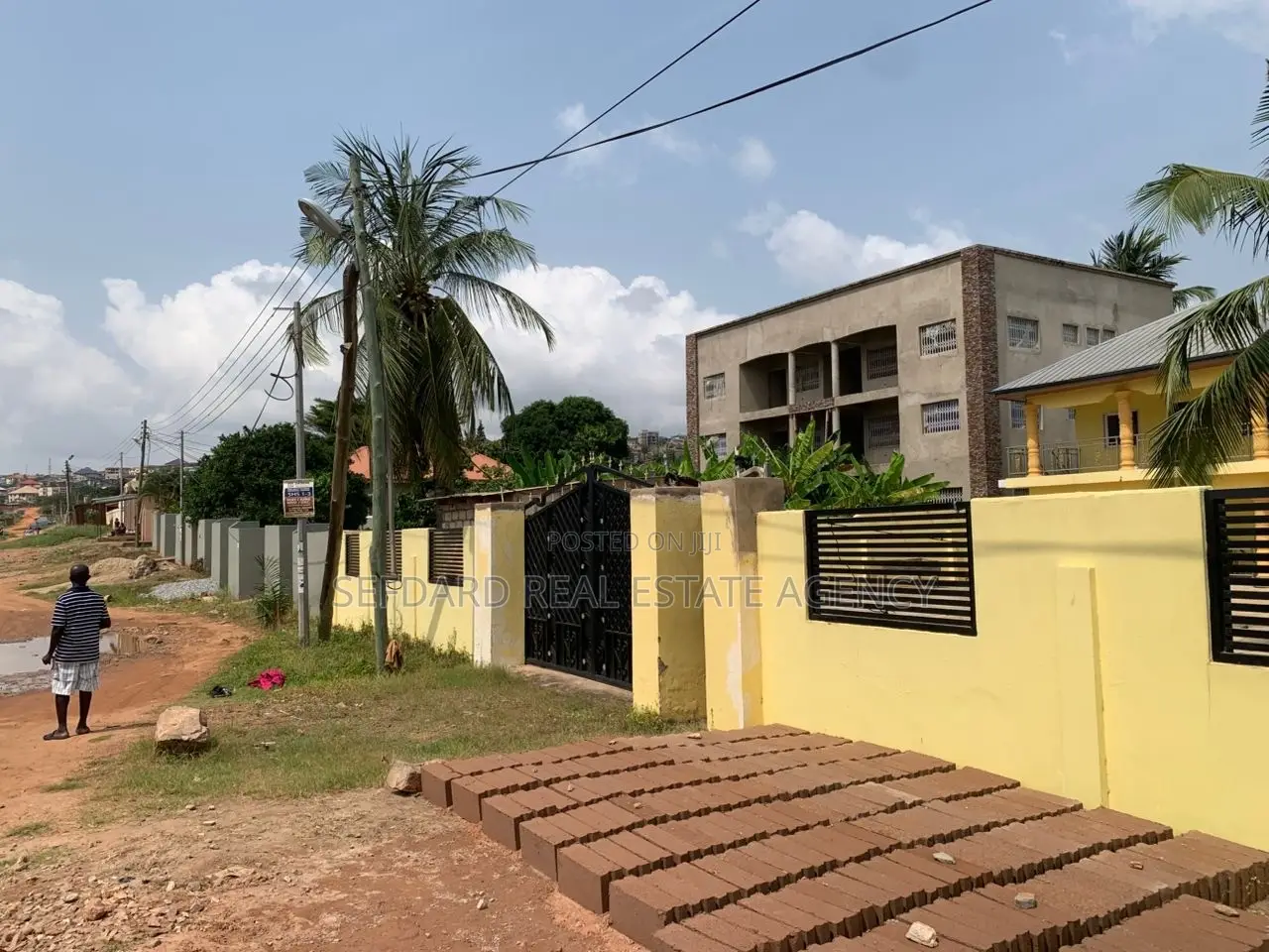 3bdrm Apartment in Sefdard Properties, Gbawe for rent