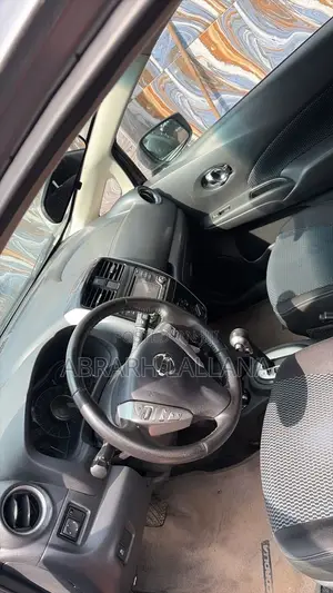 Nissan Versa 1.6 S 2018.5 2018 Gray