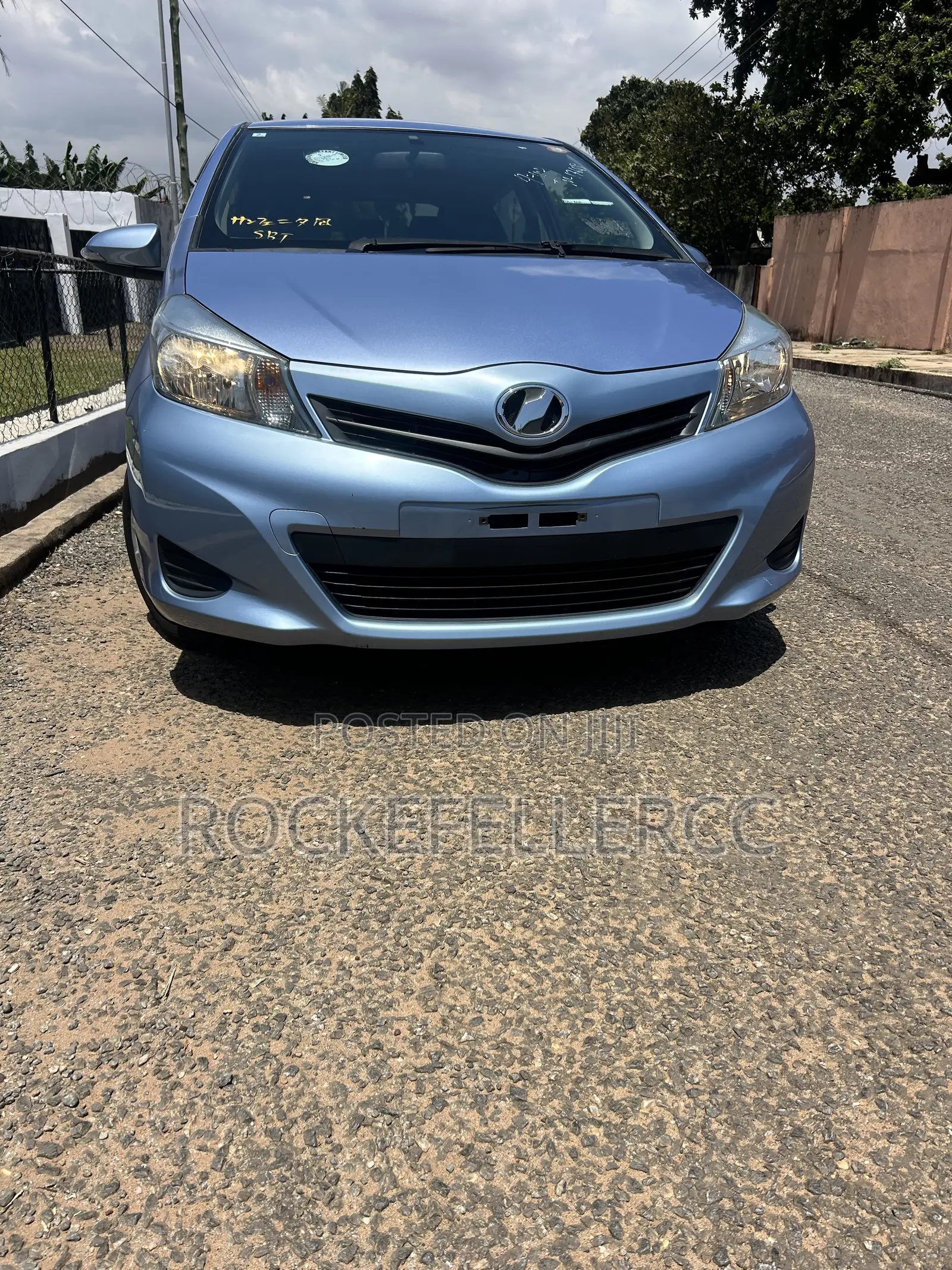 Toyota Vitz 2014 Blue