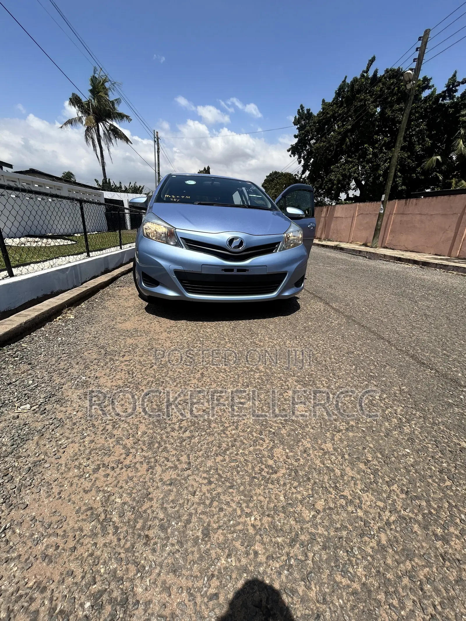 Toyota Vitz 2014 Blue