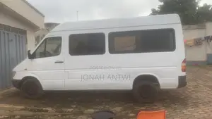 Mercedes-Benz Sprinter 2010 White