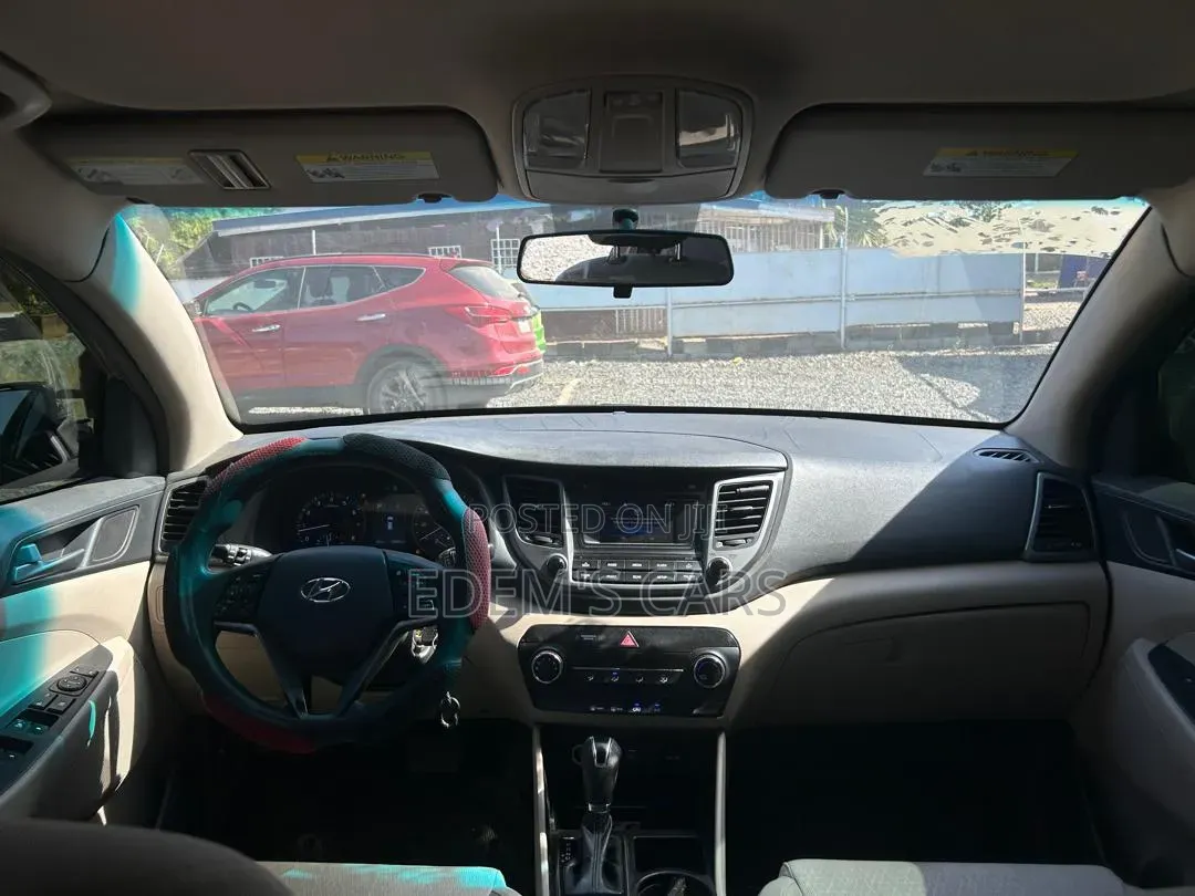 Hyundai Tucson 2017 Brown