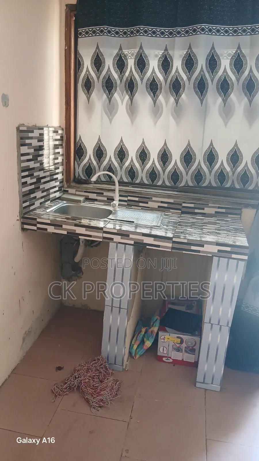 Mini Flat in Parakuo Estate for rent