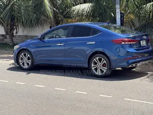 Hyundai Elantra Limited Sedan FWD (2.0L 4cyl 6A) 2017 Blue