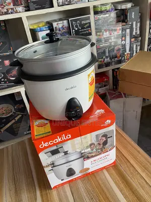 Compact and Durable 2.8L Rice Cooker
