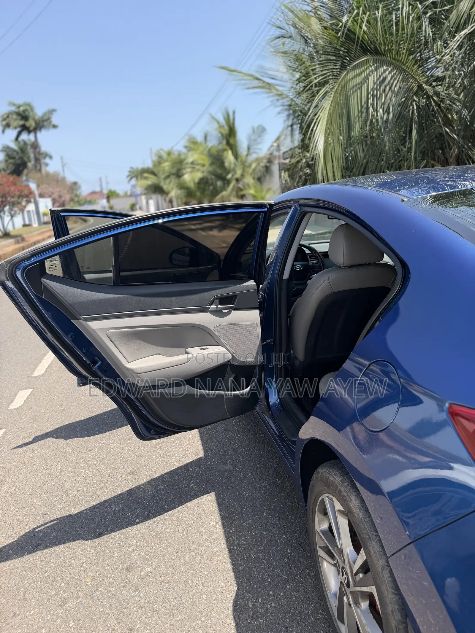 Hyundai Elantra Limited Sedan FWD (2.0L 4cyl 6A) 2017 Blue